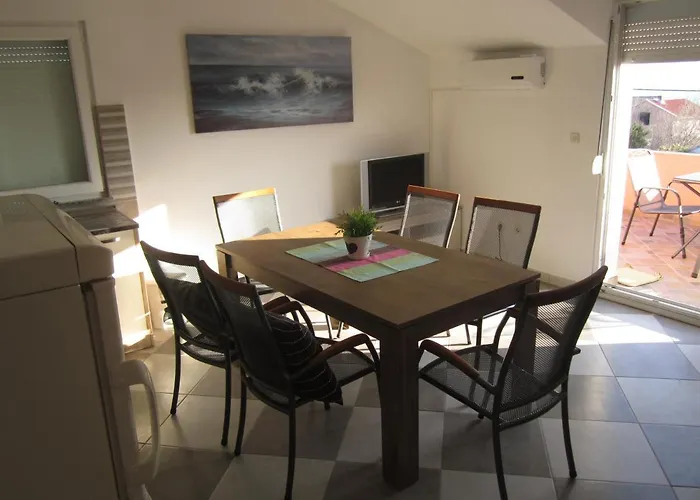 Διαμέρισμα With Parking Space Maslenica, Novigrad - 6573 *